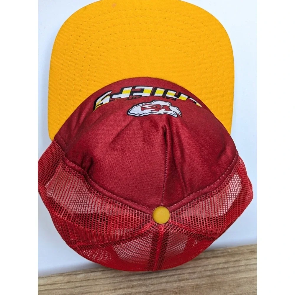 Vintage 1980s Kansas City CHIEFS Snapback Hat Red Logo New Era Trucker NFL Cap